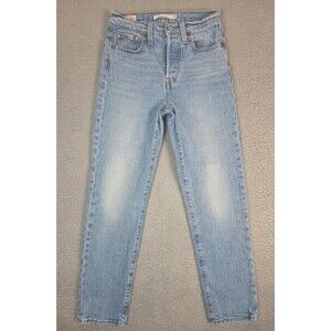 Levis Premium Jeans Wedgie Straight Womens 23 (24x27) Blue Light Button Fly